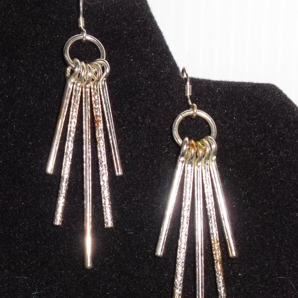 Sexy 5 Dangling SILVERTONE Rods Drop Dangle French Wire EARRINGS - Picture 3 of 4